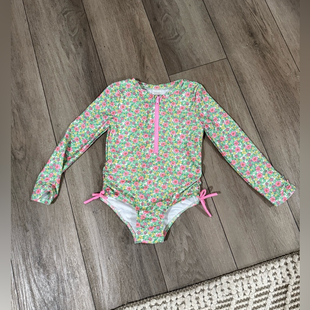 Little Girls Swimsuit • Adorable Long Sleeve Swimsuit • Size 5T • Flawless